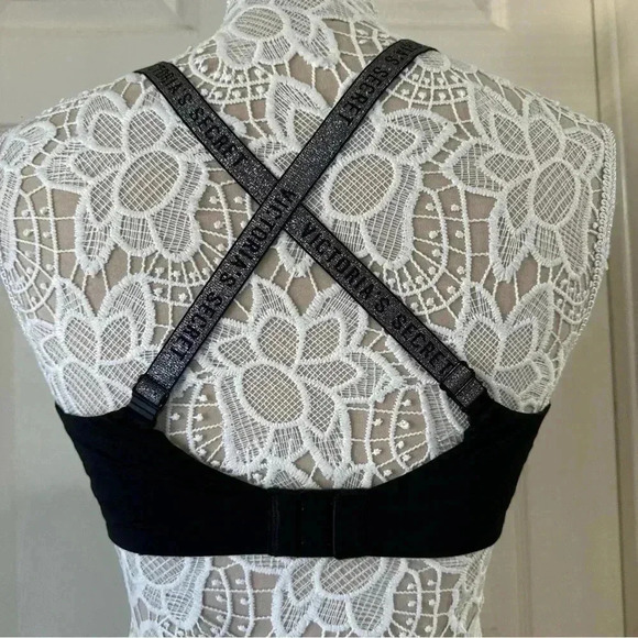 Victoria’s Secret Black Bra - Picture 3 of 8